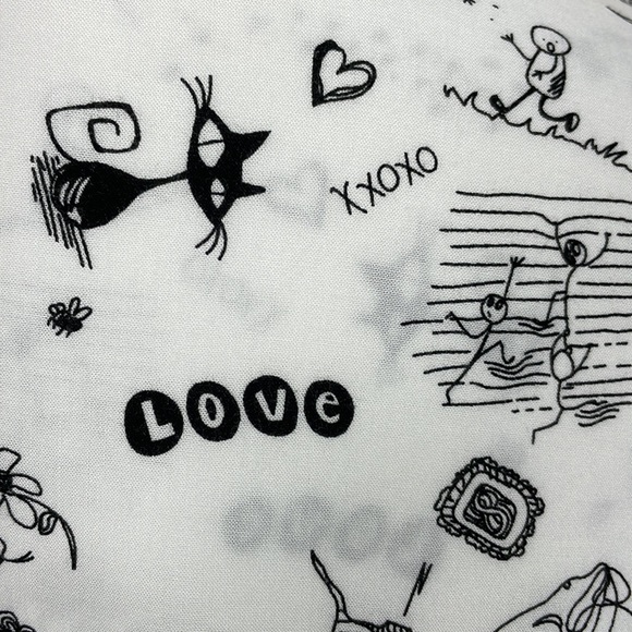 RW&CO Blouse Top White with black love motif print Size M - Picture 8 of 16